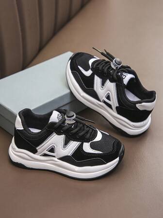 休闲舒适低帮运动鞋，适合男孩和女孩，耐磨防滑滑板鞋，适合所有季节散步和跑步