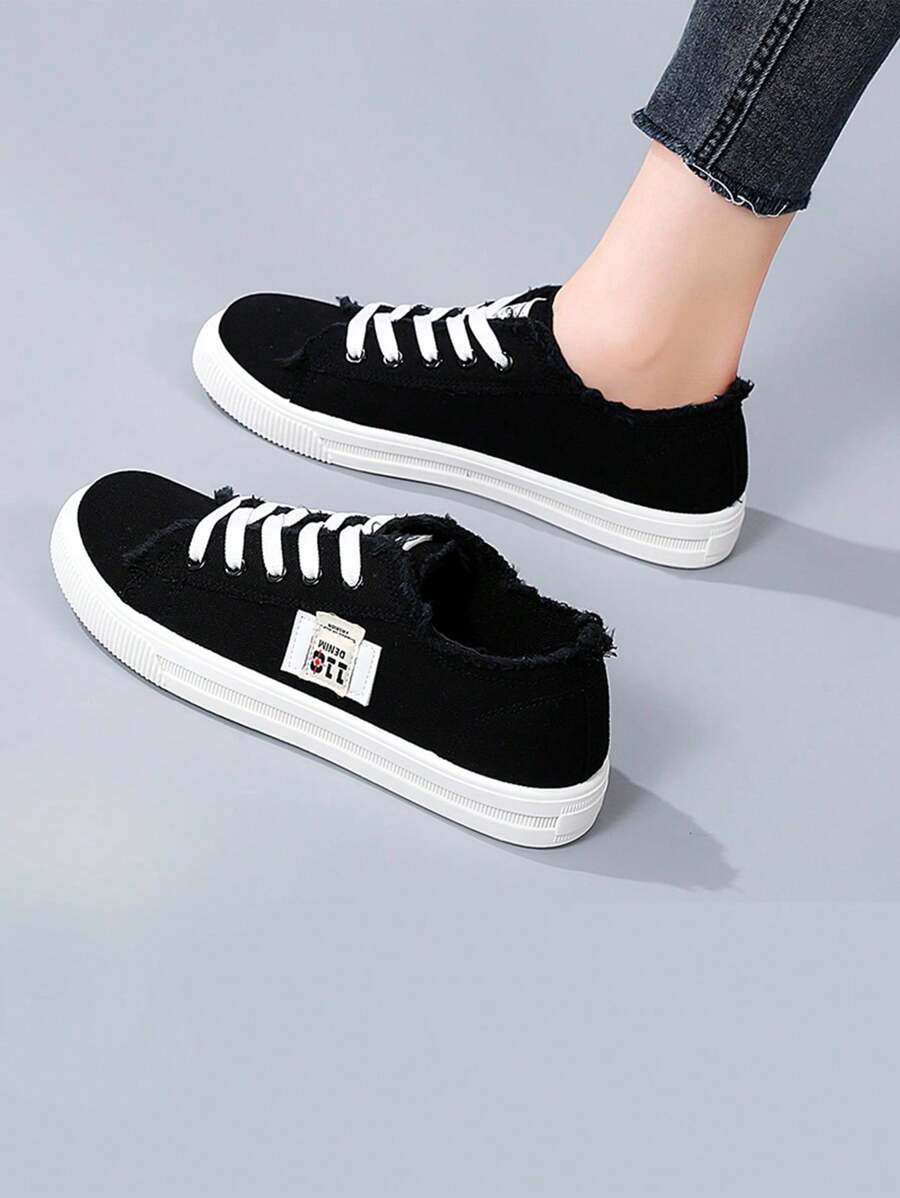 Women Sports Shoes Student Shoes Black Plus Size Slip Canvas Shoes All-Match Student Sports Shoes Flat Fashion Sneakers All-Match Lace-Up Casual Sports Shoes