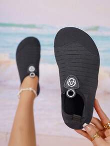 1cm Thick Sole Unisex Solid Color Beach Sport Fashion Aqua Shoes, TPR(Thermoplastic Rubber) Material, Suitable For Hiking, Water Activities, Gym, Beach, Wedding, Party, Office, All Season