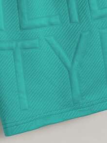 2 件幼儿男童休闲户外短袖纯色圆领 T 恤和短裤套装（带袋），夏季