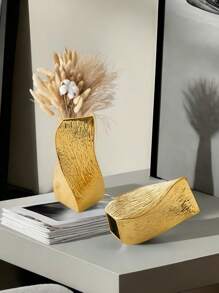 1PC Ceramic Twist Plated Silver Vase Suitable For Bedroom, Balcony, Powder Room, Bedroom, Desk And Other Home Decor Vase Ornaments Back To School Room Decor School Supplies