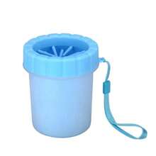 1 copo para limpeza de patas de cachorro, limpador de patas de cachorro, lavador de patas de cachorro, limpador de patas de animais de estimação, escova portátil de silicone para limpeza de animais de estimação, limpador de patas de cachorro, lavador de patas de gato, artigos para gatos, limpador de patas de animais de estimação de limpeza rápida, adequado para cães e gatos pequenos, médios e grandes. (Existem três cores para escolher)