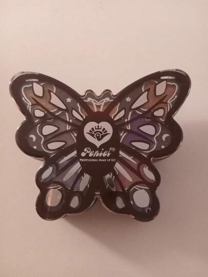 Estuche de retoque para  bolso, contiene sombras mate y glitter, contorno, rubor,  polvo matificante con excelente pigmentacion, Espejo y brocha.