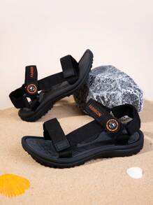 1 par de sandalias de playa para niños, de primavera/verano, con parte superior de unicolor, estilo slip-on de moda con correa ajustable de doble gancho y bucle, adecuadas para uso diario, la playa, vacaciones