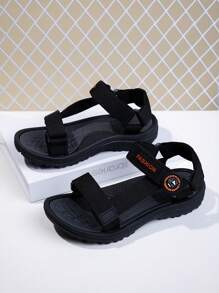 1 par de sandalias de playa para niños, de primavera/verano, con parte superior de unicolor, estilo slip-on de moda con correa ajustable de doble gancho y bucle, adecuadas para uso diario, la playa, vacaciones