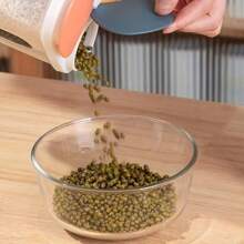 1pc Multi-Compartment Sealed Food Storage Container, Large Capacity Sealed Food Storage Container, Multi-Grid Moisture-Proof Transparent Sealed Fresher Box With Sealed Cover, Transparent Plastic Dry Goods Organizer For Pasta, Cereal, Grains, Kitchen Pantry Organization, Food Contact (Random Color & Style)