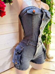 Jumper de Mezclilla Strapless con Bolsillos Cargo y Botones Dorados. - Lavado ligero - Ver 6