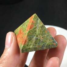 1pc Natural Crystal Pyramid Ornament, 3cm 7-Color Gemstone Pyramid