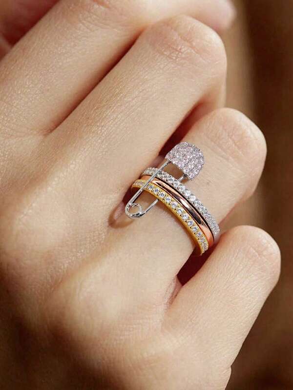 1 pezzo Anello da donna unico con design a 3 anelli e un singolo ago, decorato con zirconia cubica