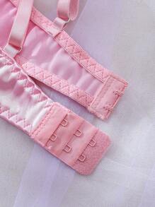 Lingerie sexy, ensemble de lingerie en dentelle rose brodée à la mode européenne et américaine. Design unique, inspire une imagination sans limite, créer une atmosphère romantique.