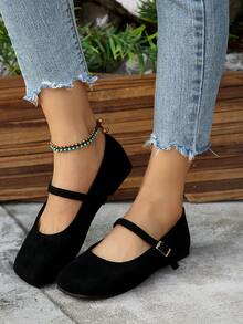 女士黑色搭扣装饰简约芭蕾平底鞋，时尚优雅的玛丽珍鞋，适合春、秋、冬四季穿着，柔软鞋底设计舒适，适合工作、学生、休闲、旅行、优雅场合，经典百搭，柔软舒适，带来卓越体验