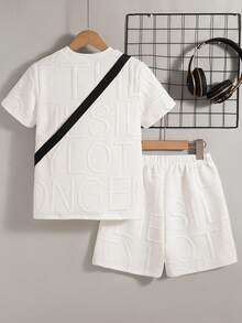 2 件幼儿男童休闲纯色图案短袖 T 恤和短裤套装（带小袋），夏季