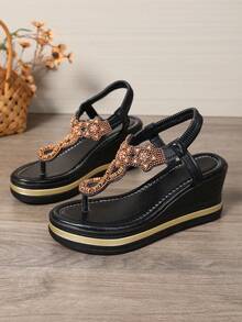 صنادل نسائية صيفية لأسلوب روماني بوهيمي رجعي بسيط كاجوال ذات كعب وردي وسادة خارجية