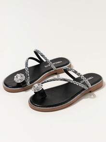 Girl's Summer New Rhinestone Decor Thong Sandals, Black Strap Roman Style Soft Flat Slip-On Sandals - Black - View 3