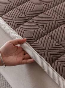 1pc Quilted Plush Sofa Cover, Solid Color Nordic Style Thickened 3D Design Couch Cover, Anti-Slip Anti-Scratch Sofa Protector For Living Room, Bedroom, Study Room, Fits 1, 2, 3, 4 Seater Sofa With Armrests And Backrest