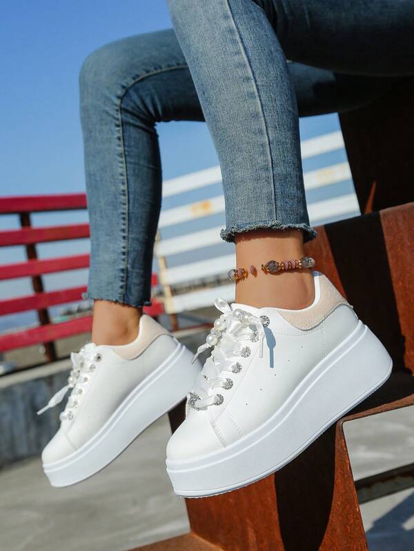 Sneaker casual con suola spessa, di colore unito, stile preppy per primavera ed estate, con platform