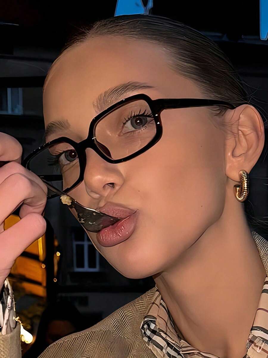 1 Pair Women's Small Frame Rectangular Minimalist Black Plano Glasses, Suitable For Daily Outfits - Black - View 1