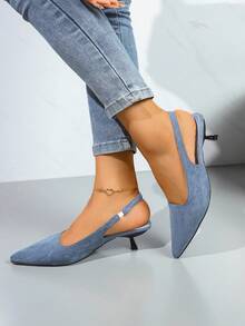 Sandali di nuova collezione Primavera/Estate 2025 con stile francese da favola,  con testa sbriciata per donna, con tacco a gattino, schiena aperta e punta affusolata, raffinati e piatti