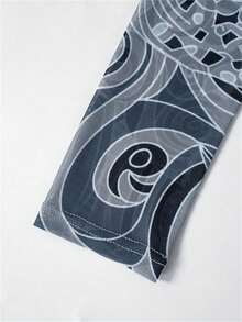 Bộ đồ nữ FQLWL phong cách đường phố mùa hè, gồm 2 món, in họa tiết, tay dài, cổ tròn, chun co giãn, quần short ôm sát, thích hợp cho các buổi tiệc hoặc sự kiện, màu đen. - màu đen - Xem 4