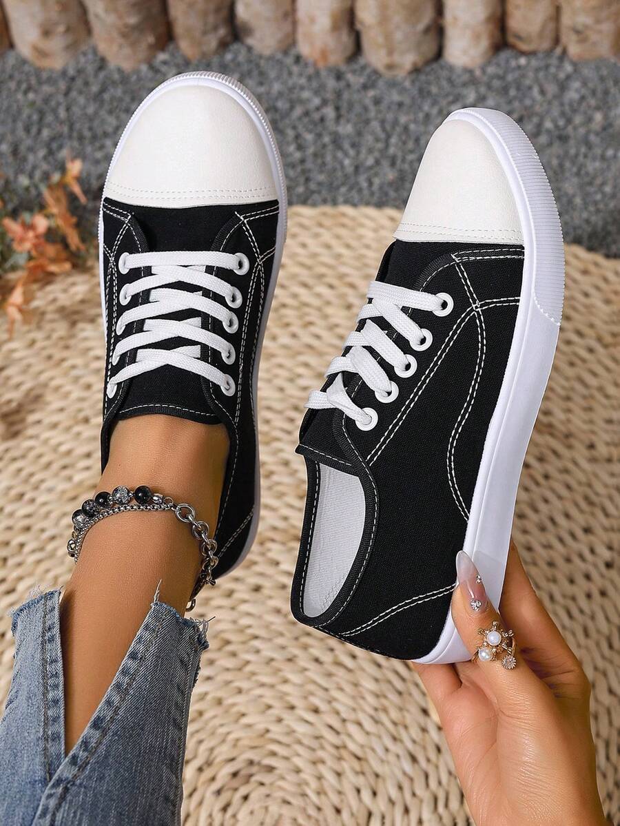 大码女式黑色时尚运动鞋，休闲系带平底鞋，学校/学生/日常穿着（请订购大一码，因为鞋子偏小） - 黑色 - 查看 1