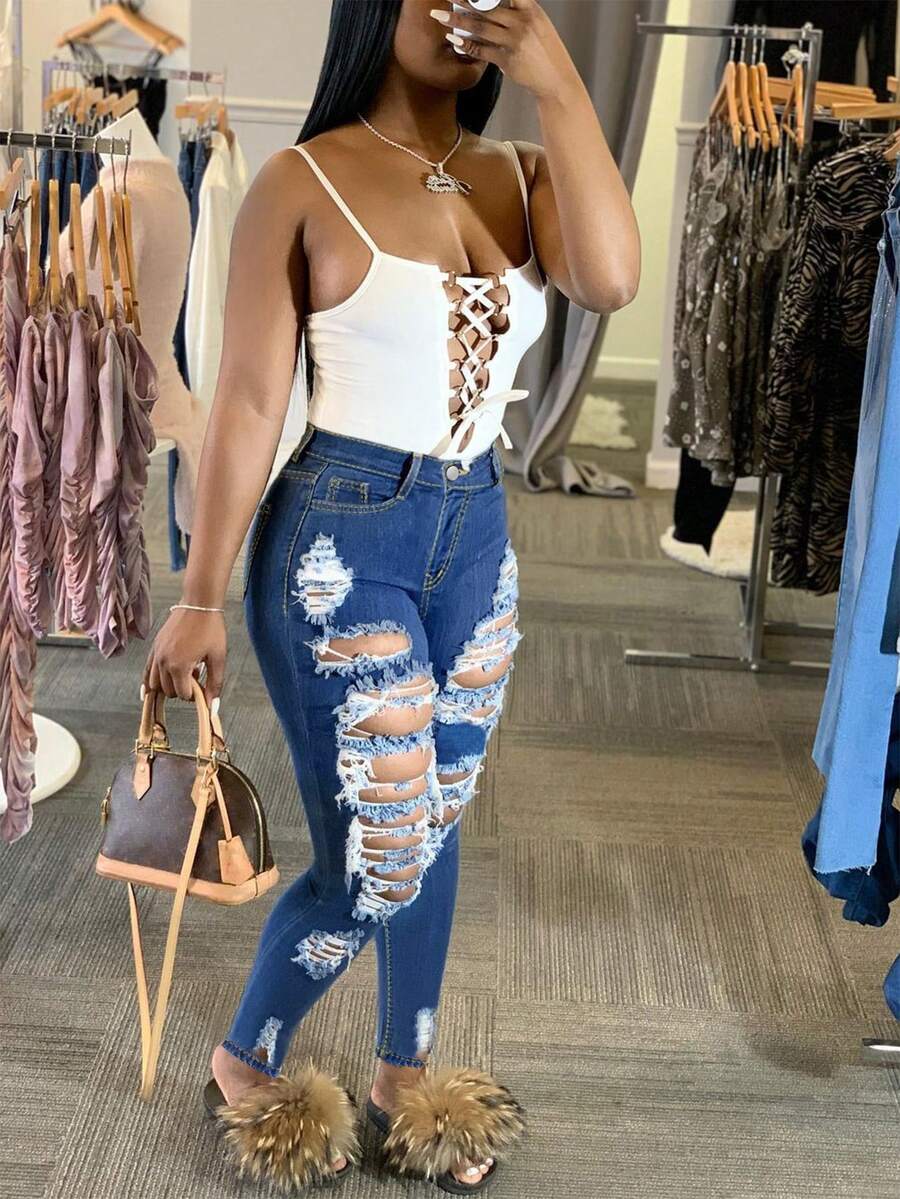 Plus Size Women's Pocket Distressed Skinny Fit Jeans - 中等水洗藍 - 查看 1