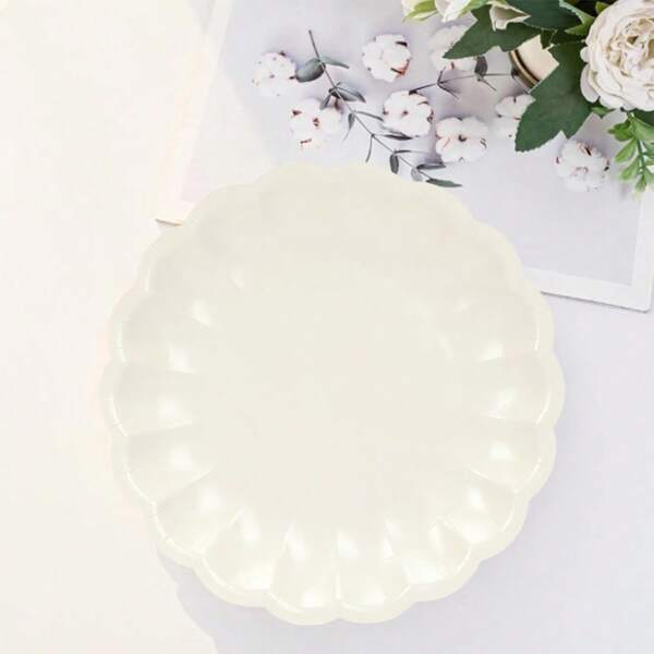 10pcs/20pcs/50pcs 9 Inch Cream Scalloped Paper Plates Ivory Scalloped Plates Shell Edge Disposable Dinner Plates For Birthday Wedding Bridal Shower Party Decorations