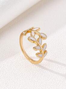 Fashionable And Elegant Leaf Shaped Ring Jewelry Gifts