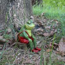 Figurines & Miniatures