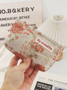 1 pièce Sac de maquillage en tissu jacquard rose à motif floral haut de gamme, fashionable et casual, grande capacité, fermeture éclair portable. Sacs de cosmétiques essentiels pour les voyages et les vacances pour serviettes hygiéniques, tampons, écouteurs filaires, écouteurs, casques, chargeurs, rouges à lèvres, cosmétiques, parfums, soins de la peau et produits de beauté, décoration de la maison, pour maman, femmes, infirmières, étudiantes, filles d'école, clés, cadeaux de vacances, pour la plage de vacances, la collection de salle de bain, la collection de chambre, grande capacité