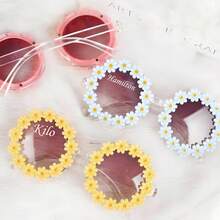 Customized Flower Sunglasses For Adult, Thoughtful Gift For Flower, Sunglasses For Wedding Guests Of All Ages Flower, Party Favors, Retro Sunglasses, Flower Sunglasses, Flower Proposal, Gifts, Groovy Sunglasses, Groovy Party, Two Groovy, Sunglasses, Retro Party, Personalized, Flower Sunnies - Multicolor - View 4