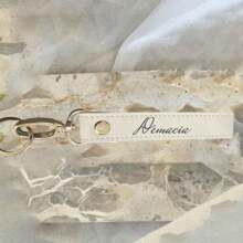 1pc Customized Creative PU Leather Keychain, Personalized Unique Keyring Gift For Friends, Family, And Loved Ones, Made With UV Printing Technique, Dawg, Engraved, Sequines, Stainless, Vintage, Casual, Unisex, Hipster, Old Money, Stylish, Custom, Personalized, Unique, Customized, Ideal Gifts For Him, Ideal Gifts For Her, Boyfriend, Friends, For Anniversaries, For Birthdays, For Weddings, For Graduation, For Housewarming, Personalized Gifts For Women/Men, Personalized/Customized Keychain