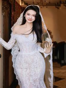 1 件奢华宽蕾丝边 2 米长新娘面纱，户外派对草坪婚礼，教堂婚礼发梳拖尾长面纱，婚纱秋装时尚配饰，女士