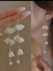 1 par de brincos pendentes elegantes de flor de lírio e pérola, versáteis