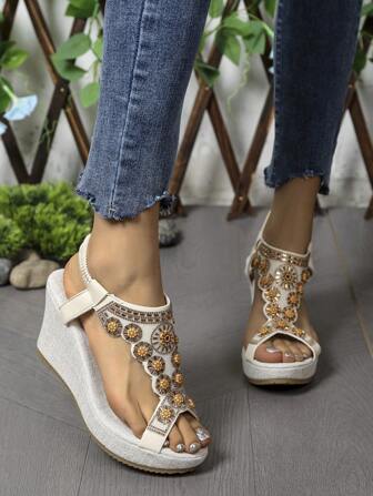 时尚波西米亚风弹力一脚蹬金色硬底水钻舒适坡跟厚底凉鞋，春夏季优雅必备单品