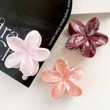 1个8厘米大理石纹皇冠花朵发夹，时尚双色发爪发饰，适合旅行时佩戴，发饰，发饰，配饰，女士发饰，秋季，旅行，美发工具，女士配饰，美发用品，秋季，发饰，女士发饰，旅行，发饰，女士配饰，发饰，女士发饰，美发工具，美发用品，用品，美容配饰，礼物，旅行，女士礼物，美发用品，圣诞礼物