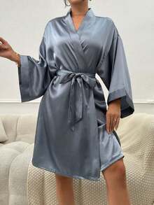 1 pièce Robe élégante de luxe légère avec ajustement serré, pyjama sexy avec lien à la taille, vêtement d'intérieur en soie confortable, décoration de salle de bain pour l'été - Gris bleu - Voir 5