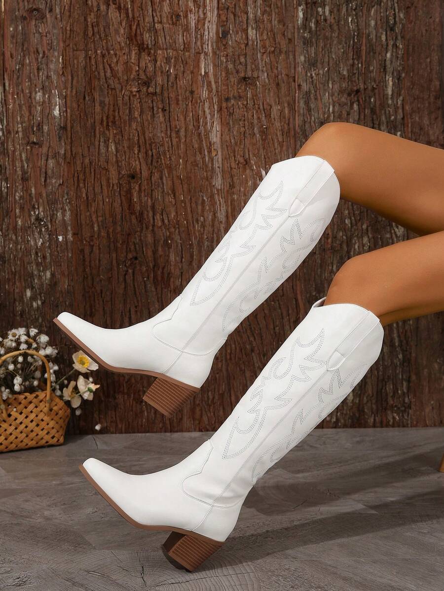 Stivali ricamati, nuovi stivali in denim alti fino al ginocchio con tacco alto spesso e look retrò, per un aspetto alla moda, di stile europeo e americano, per aumentare l'altezza.