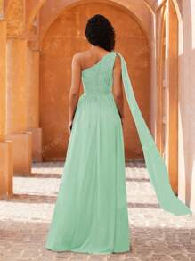 MOEVIO Vestido formal largo y elegante de gasa con corte asimétrico en el cuello, abertura lateral de encaje y volante extra largo, ideal para bodas, primavera y verano, graduación, fiestas y eventos
