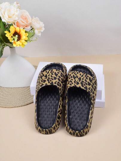Women's Thick Sole Anti-Slip Comfortable Slip-On Sandals, Casual Outdoor Khaki Leopard Print Beach Slippers, Summer