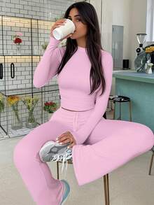 女士时尚短款长袖上衣搭配修身喇叭裤运动套装，春夏款 - 淺粉色 - 查看 2