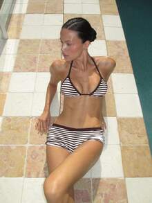 新款女士黑白条纹印花露背系带紧身性感简约比基尼套装