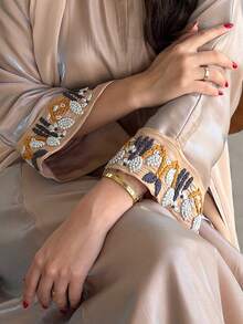 1 pièce Abaya élégante avec broderie florale pour femmes, cardigan maxi avec broderie florale brillante et magnifique sur les poignets, polyvalent pour le port quotidien, les festivals et les rassemblements