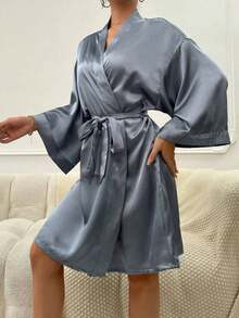 1 pièce Robe élégante de luxe légère avec ajustement serré, pyjama sexy avec lien à la taille, vêtement d'intérieur en soie confortable, décoration de salle de bain pour l'été - Gris bleu - Voir 6