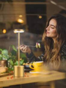 1个便携式无线LED台灯，可调光三色变换，亮度可调，可充电触控夜灯，适用于办公室、书房、卧室、餐厅、客厅、酒吧，也可作为节日礼物。