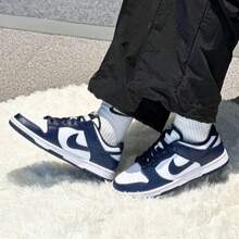 Nike Dunk Low Retro 2026 para hombre, nuevos tenis deportivos casuales de estilo vintage con patchwork y bloques de color, zapatillas de skateboard de caña baja, HF5441-107 - Azul y blanco - Ver 7