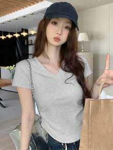 女士 V 领短袖 T 恤，独特设计褶腰修身短款上衣 - 花灰色 - 查看 5