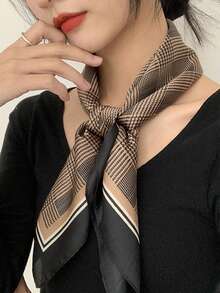 1条女士围巾，新款夏季时尚字母印花发带，多功能方巾，复古马图案真丝围巾，简约奢华缎面围巾，可用作发带、围巾等，是提升您整体造型的理想之选。 - 黑邊咖色紋 - 查看 2