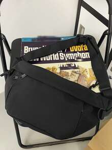 纯色尼龙面料时尚百搭男士运动休闲胸包，适合旅行和购物 - 黑色 - 查看 6