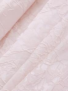 Vestido de fiesta elegante de longitud media con cuello en V, cintura ceñida y estampado floral texturizado, color rosa - Rosa - Ver 9