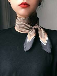 1条女士围巾，新款夏季时尚字母印花发带，多功能方巾，复古马图案真丝围巾，简约奢华缎面围巾，可用作发带、围巾等，是提升您整体造型的理想之选。 - 黑邊咖色紋 - 查看 6